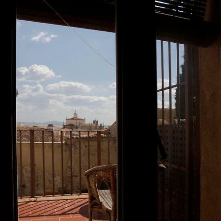 Apartamento En Casa Del S.Xvi Trujillo Luaran gambar
