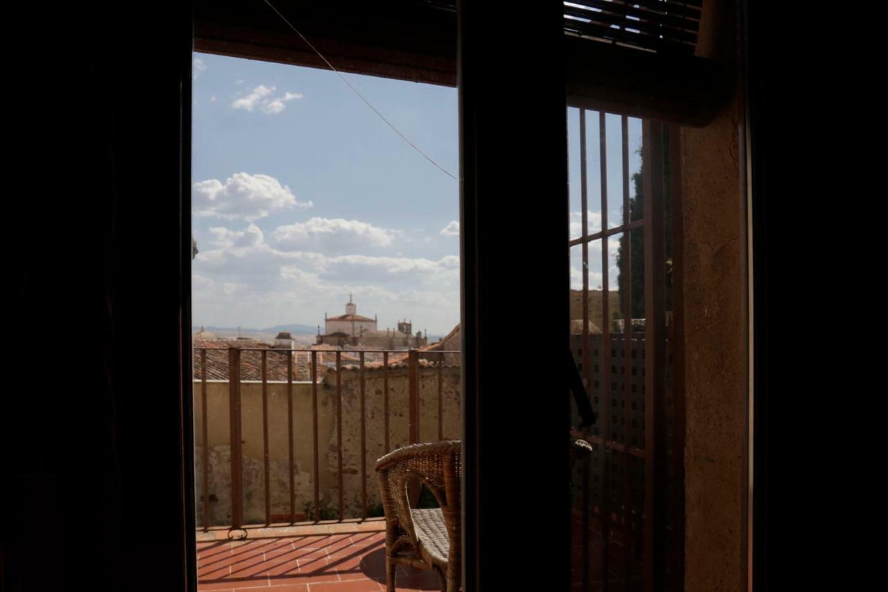 Apartamento En Casa Del S.Xvi Trujillo Luaran gambar